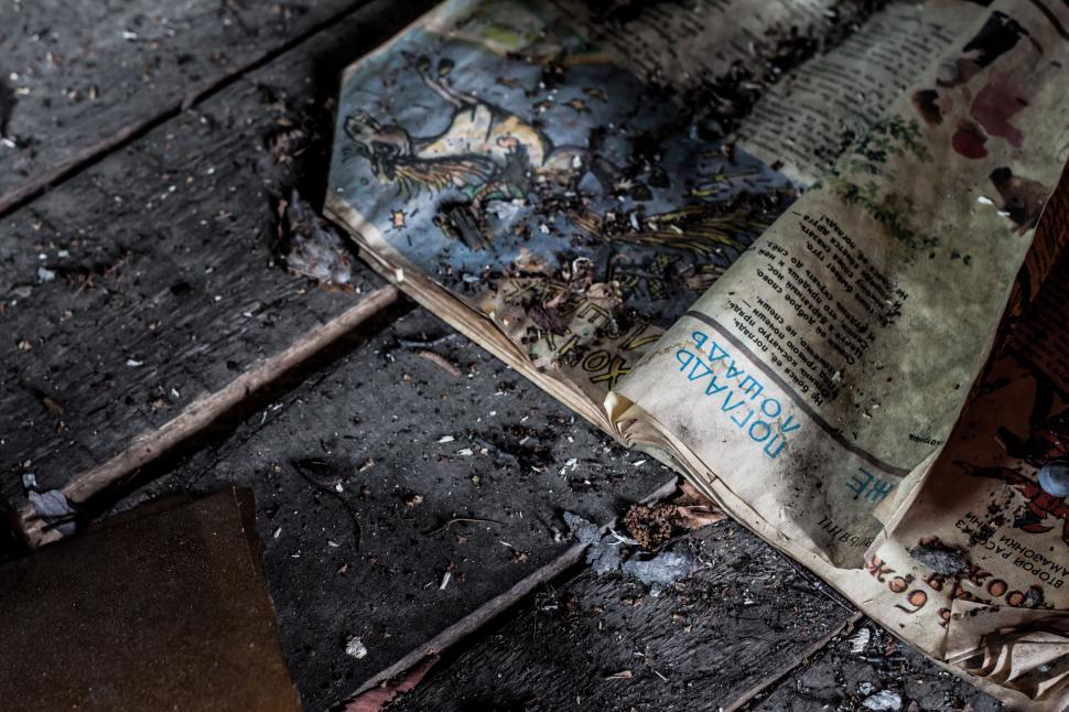 Free Image of A newspaper on the floor 