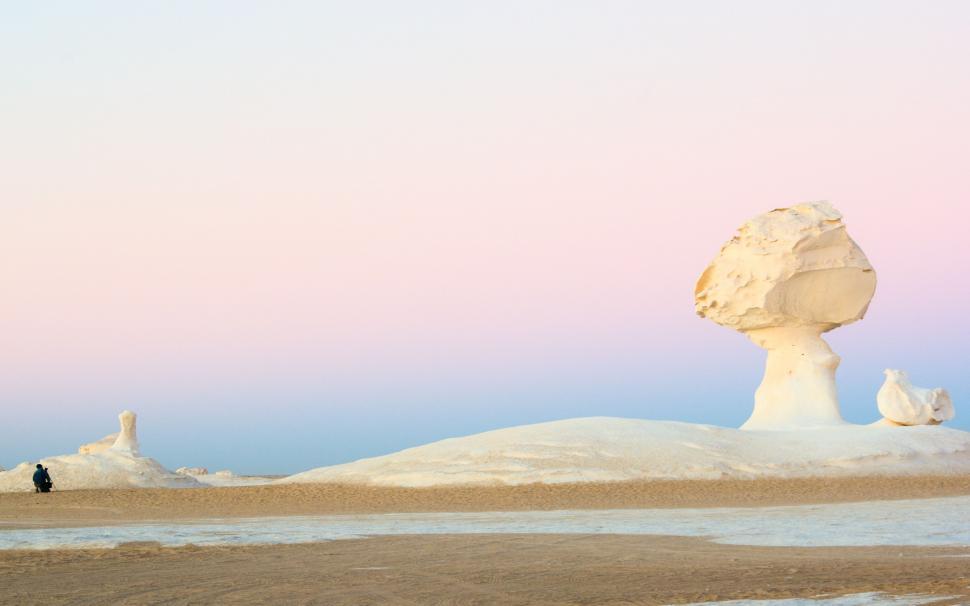 Free Image of A white rock in the desert 