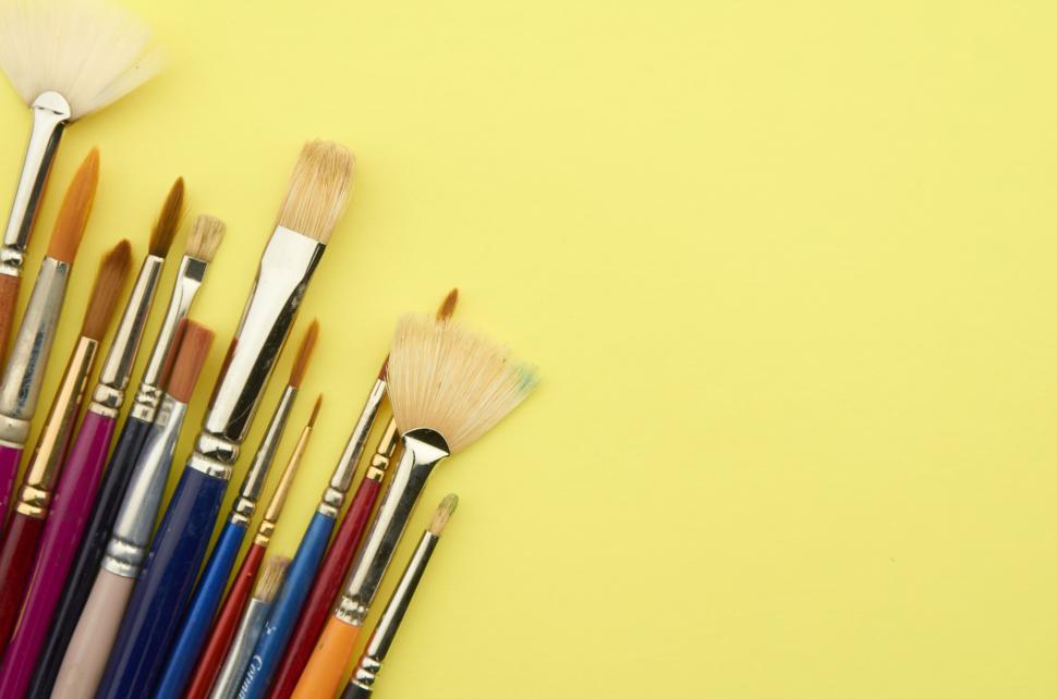 Free Image of A group of paint brushes 
