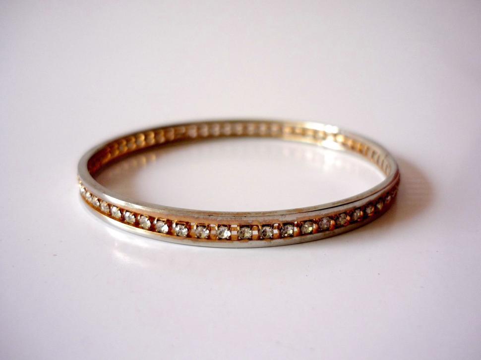 Free Image of Close-Up of a Ring on a Table 