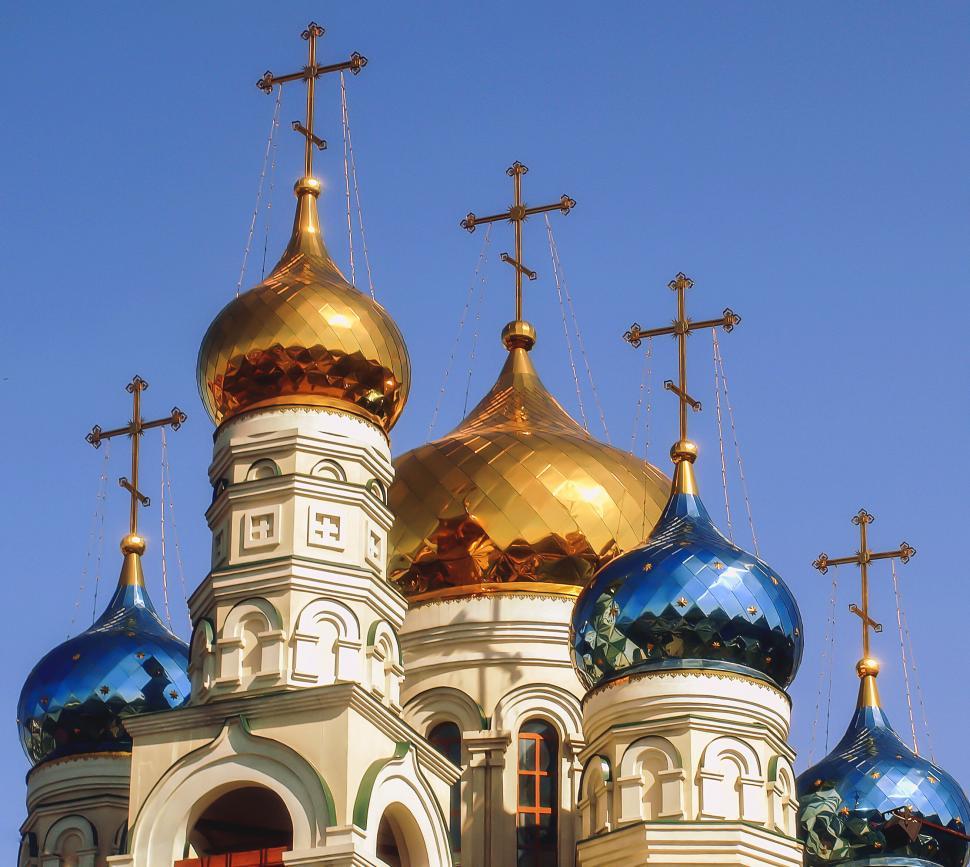 Free Image of Ornate golden domes of Russian church 