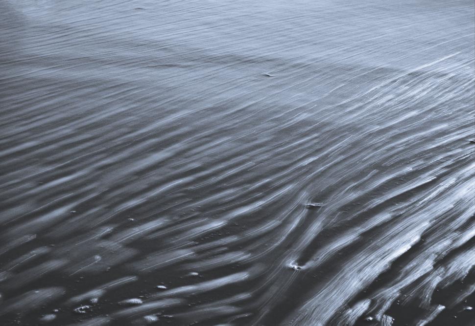 Free Image of Monochrome texture of rippling water 