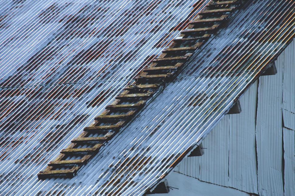Free Image of Corrugated Metal Roof Texture with Rust 