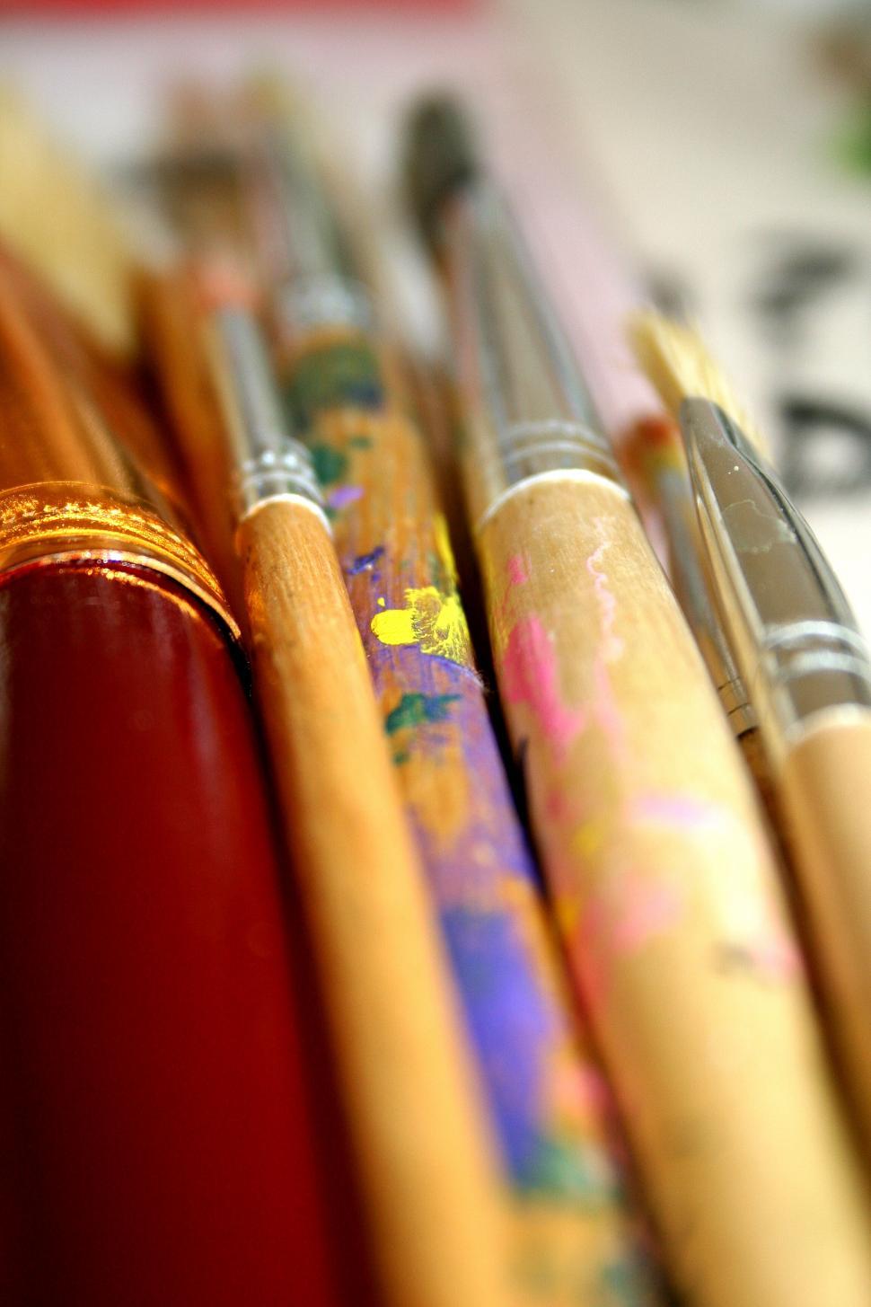 Free Image of Close-up of colorful paint brushes 