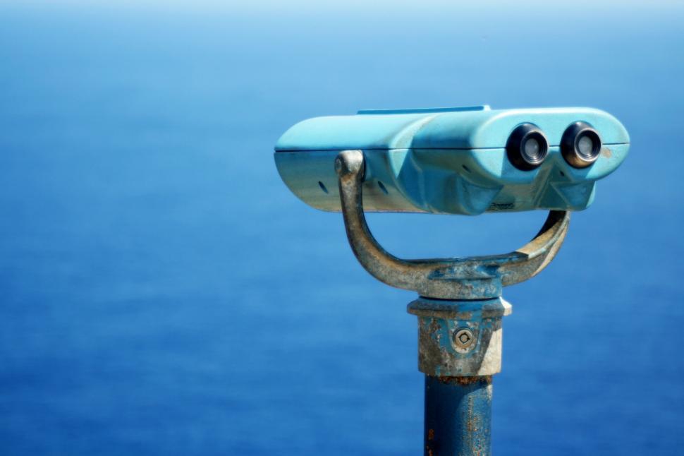 Free Image of Coastal binoculars overlooking the sea 