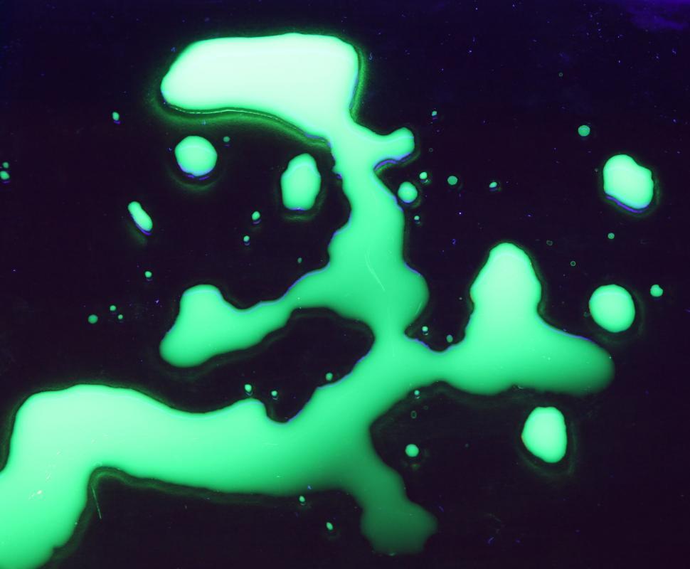 Free Image of Glowing Splat 