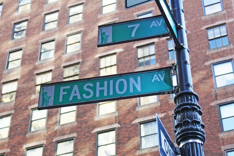 Free Image of Fashion Ave and 7th Ave street sign in NYC 