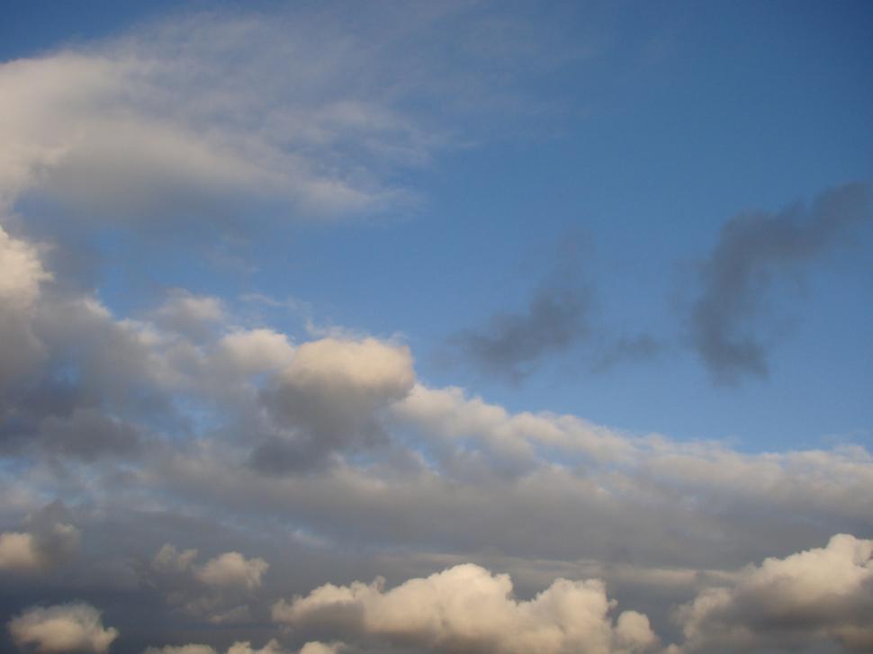 Free Image of Sky and clouds 