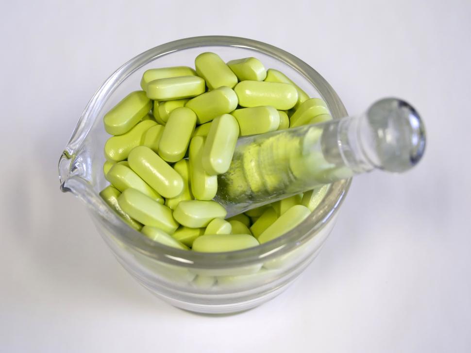Free Image of Green Pills 