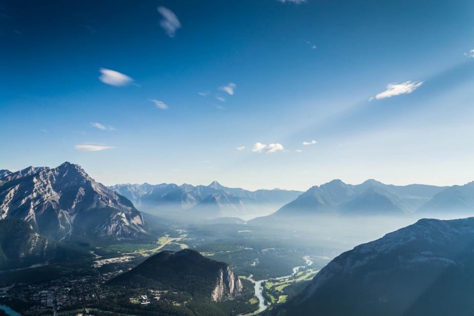 Free Image of A breathtaking view from a mountain top 