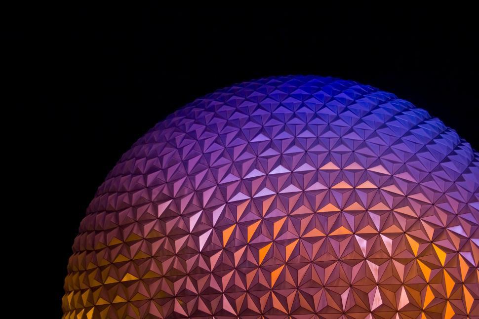 Free Image of Illuminated geodesic dome at night 