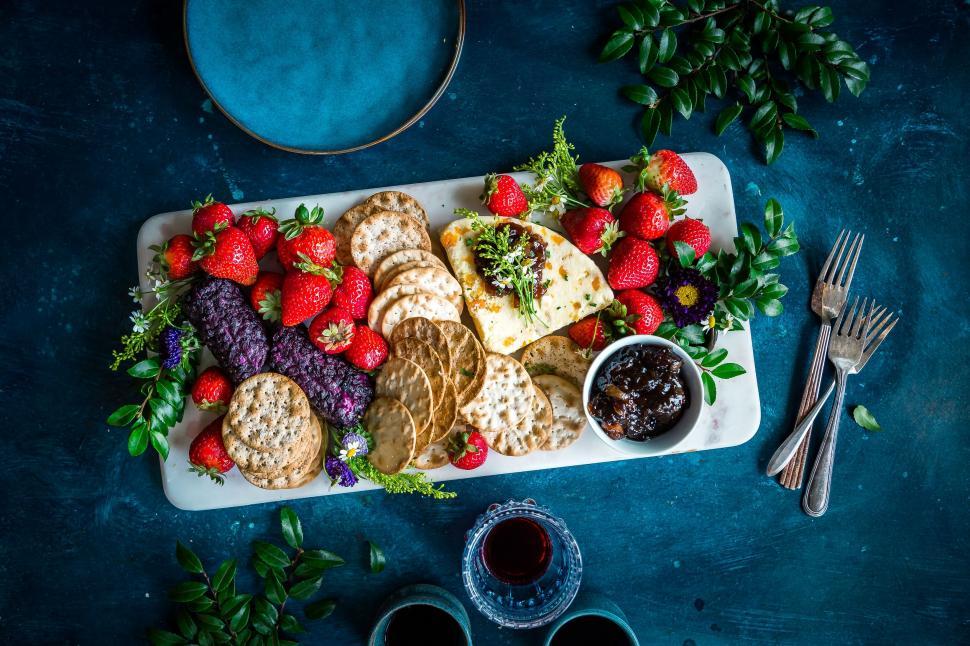 Free Image of Assorted gourmet snacks on a platter 