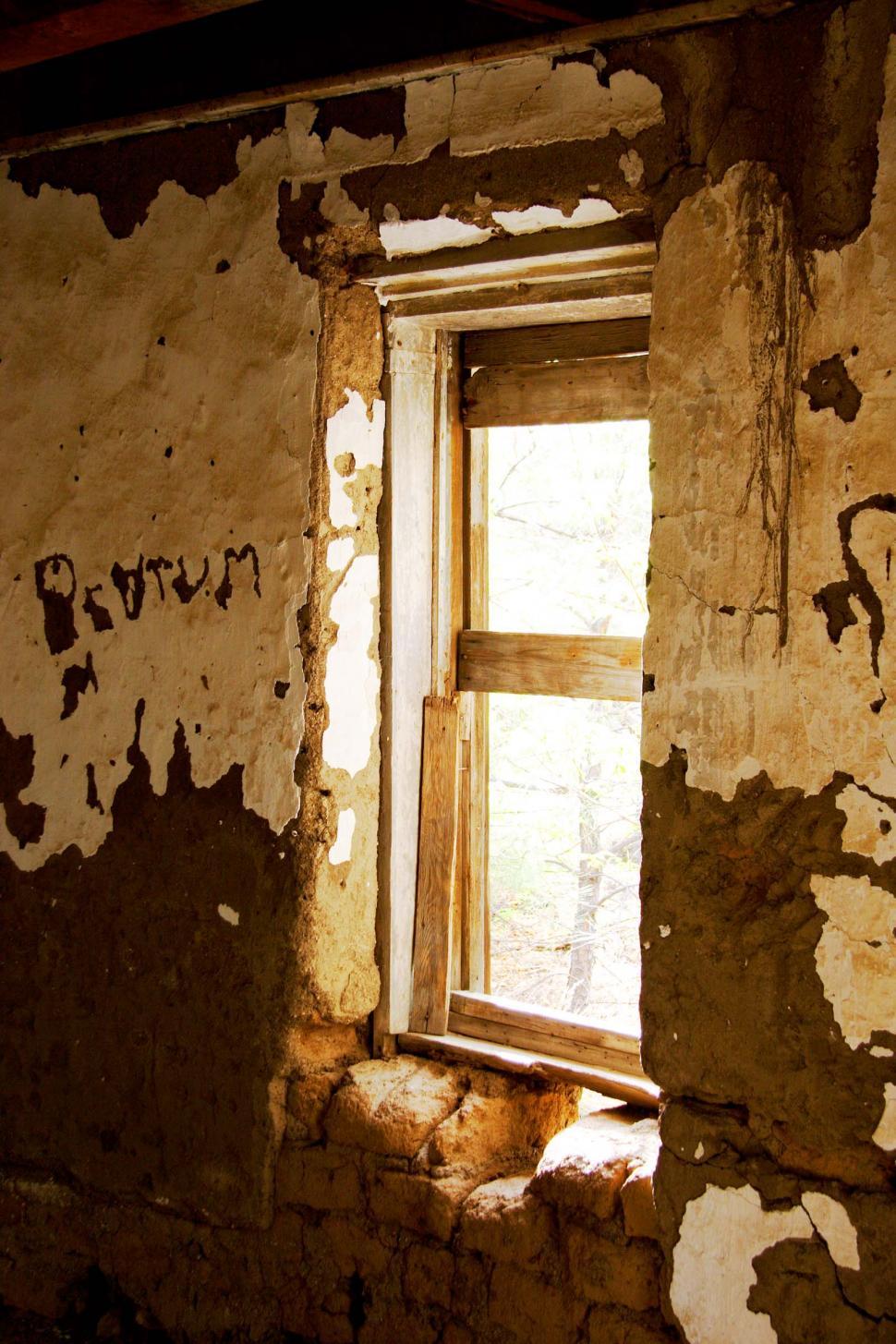 Free Image of Dilapidated walls of old building 
