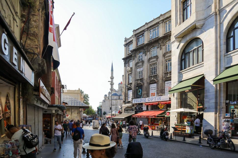 Free Image of Bustling street scene in a Turkish city 