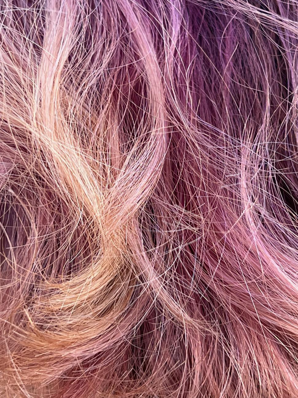 Free Image of Close-up of multi-colored hair strands 