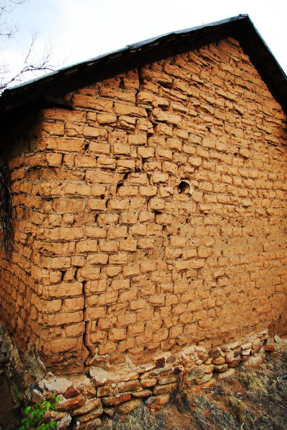 Free Image of Adobe wall exterior 