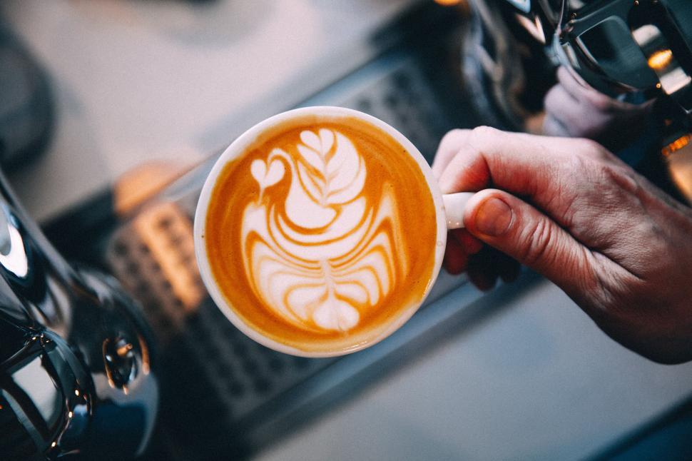 Free Image of Artistic coffee latte design being prepared 
