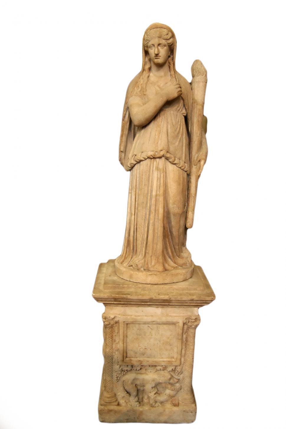 Free Image of Statue 
