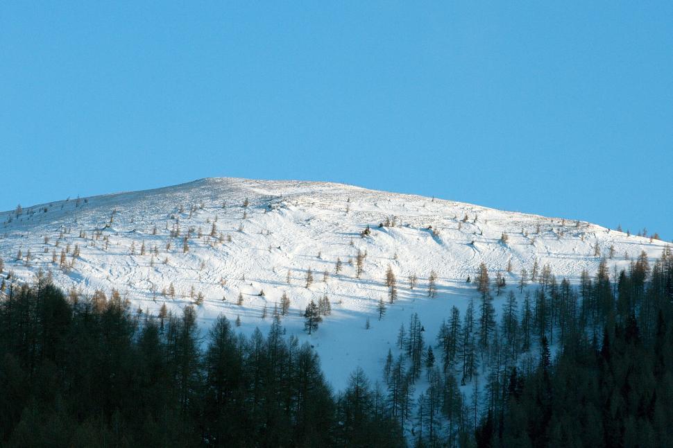 Free Image of Snowy mountain 
