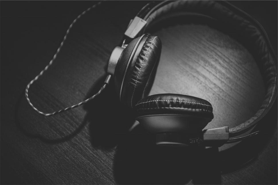 Free Image of Close-up of headphones on dark background 