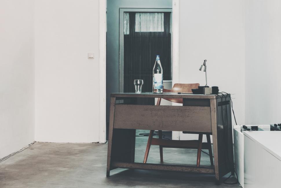 Free Image of Modern workspace with minimalist design elements 