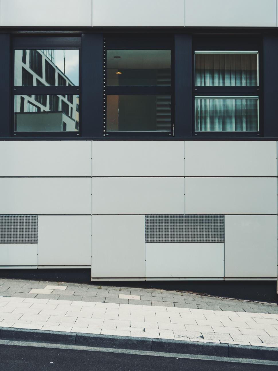 Free Image of Facade with geometric pattern and urban design 