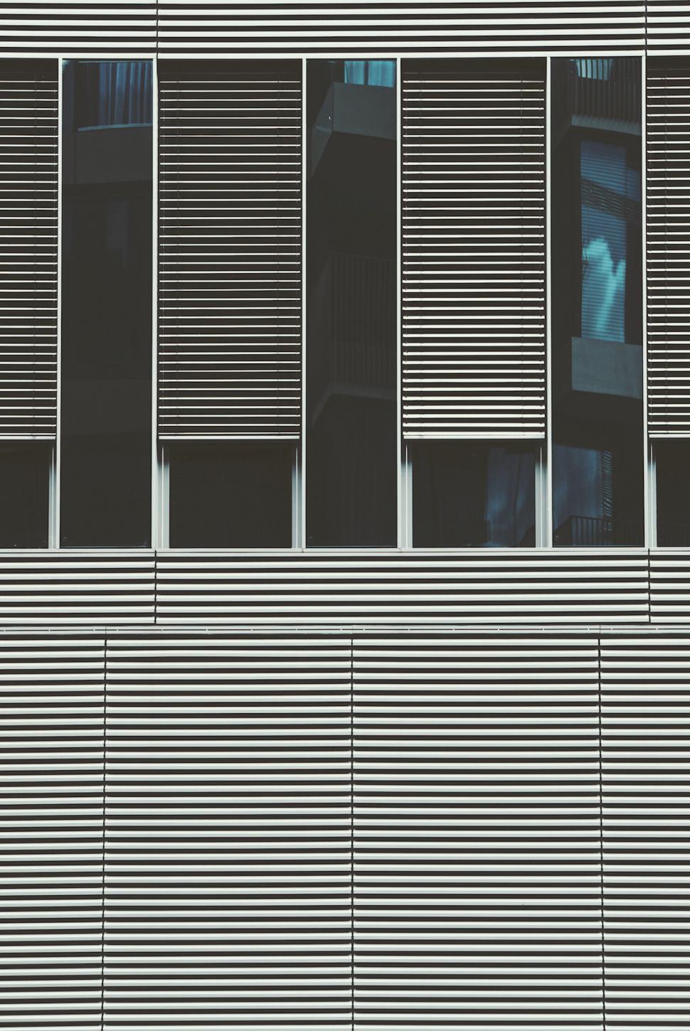 Free Image of Modern building facade with repetitive patterns 