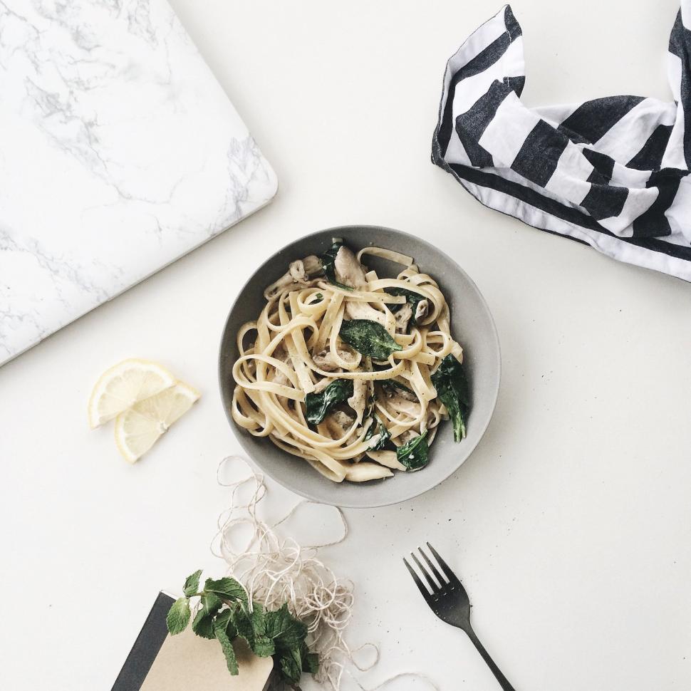 Free Image of Minimalist pasta dish on a clean setup 