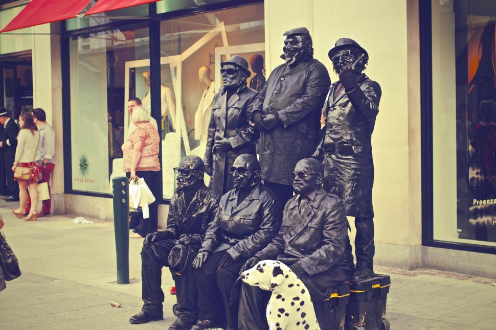 Free Image of Street performers posing as statues 