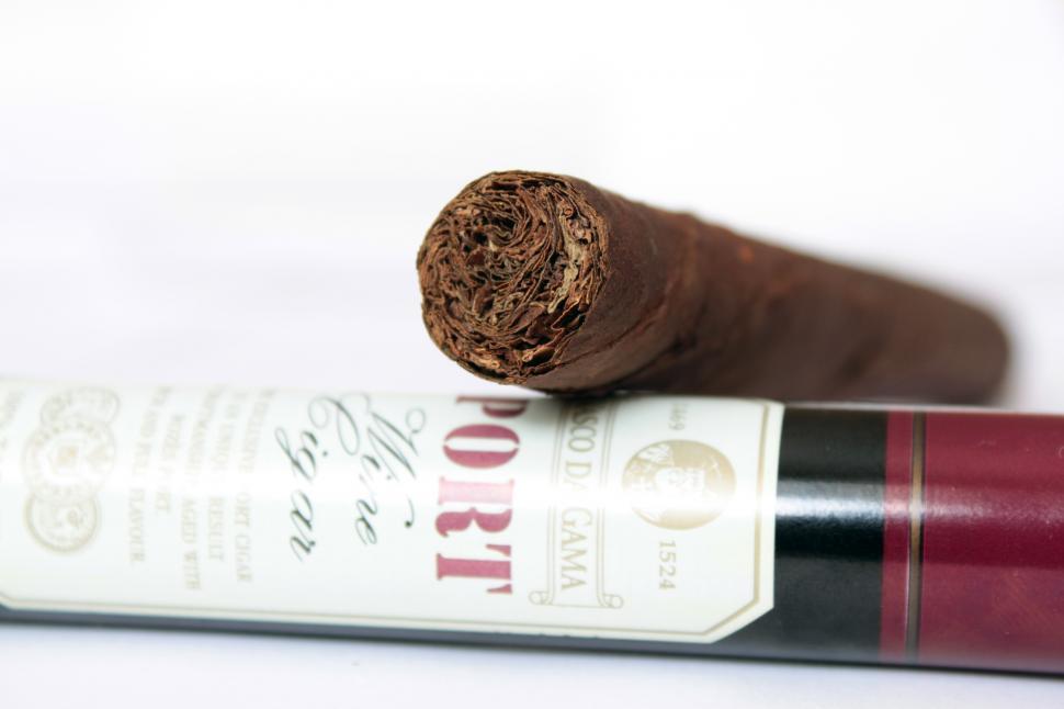 Free Image of Cigar 