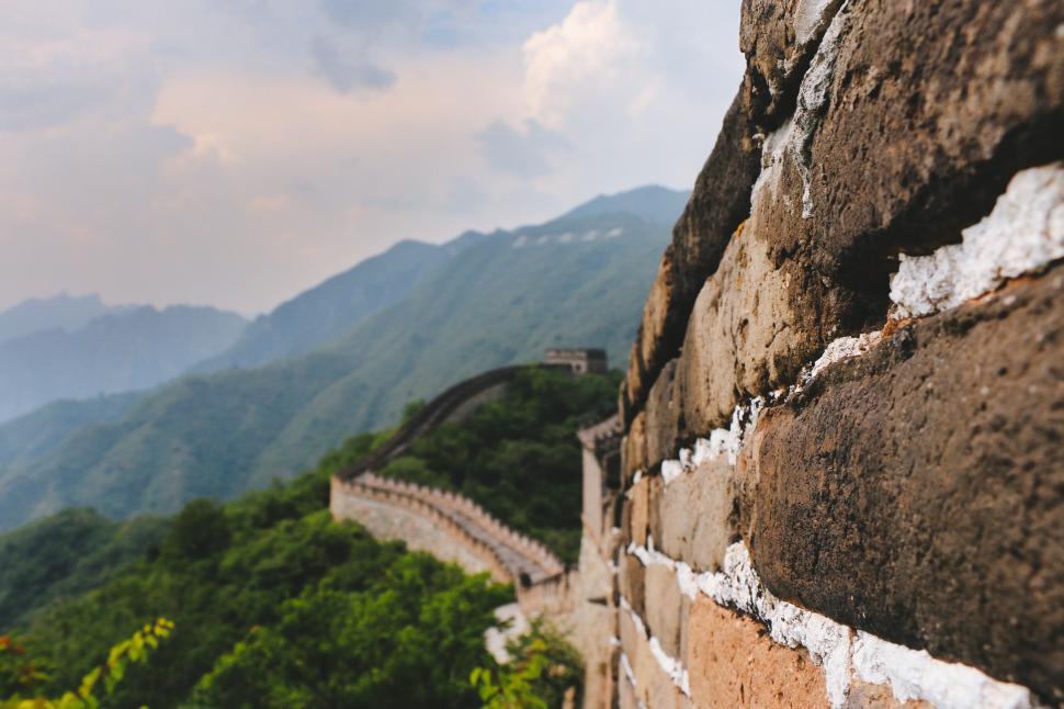 Free Image of Ancient Great Wall of China with foliage 