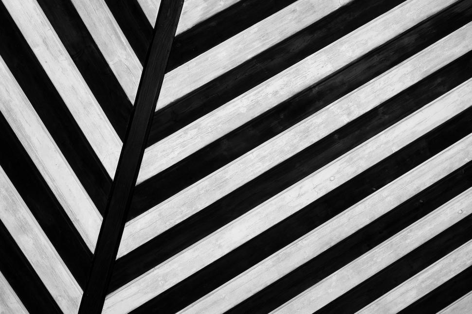 Free Image of Abstract black and white diagonal stripes 