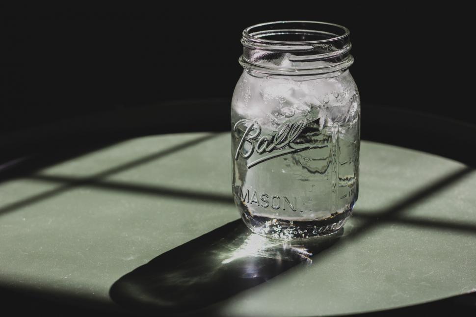 Free Image of Mason jar with water in sunlight 