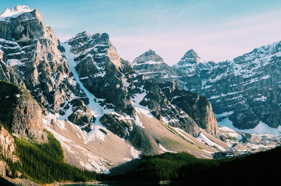 Free Image of Majestic snow-capped mountain landscape 