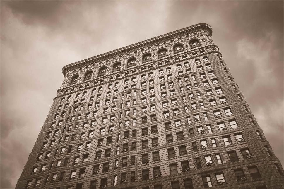 Free Image of Flatiron Building in sepia tone 
