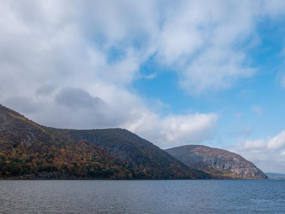 Free Image of Autumn landscape with mountain and lake 