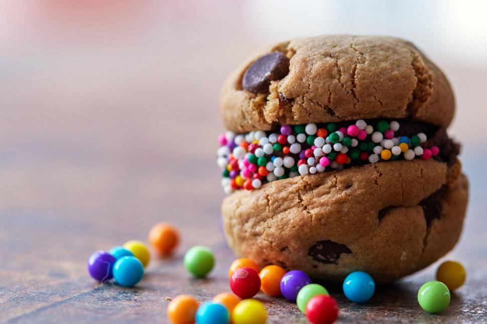 Free Image of Colorful cookie sandwich with sprinkles 