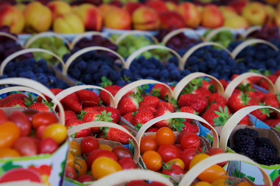 Free Image of Assorted fresh fruit baskets 