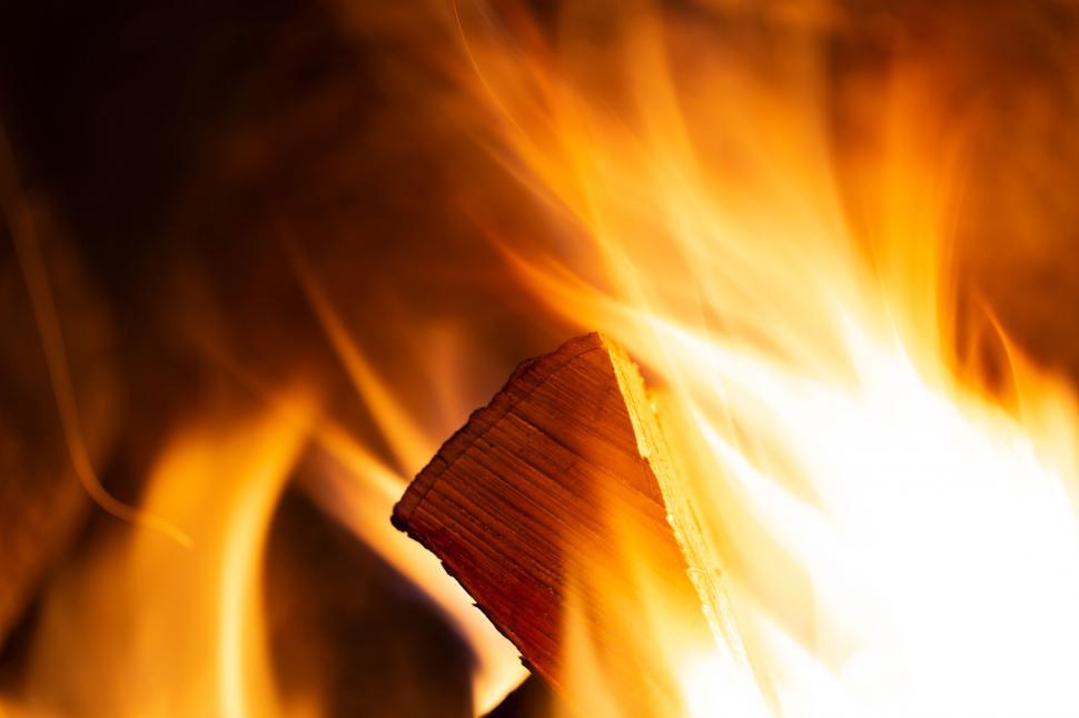 Free Image of Invigorating flame of a wood fire 