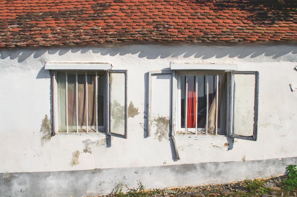 Free Image of Old white building with red tiled roof 