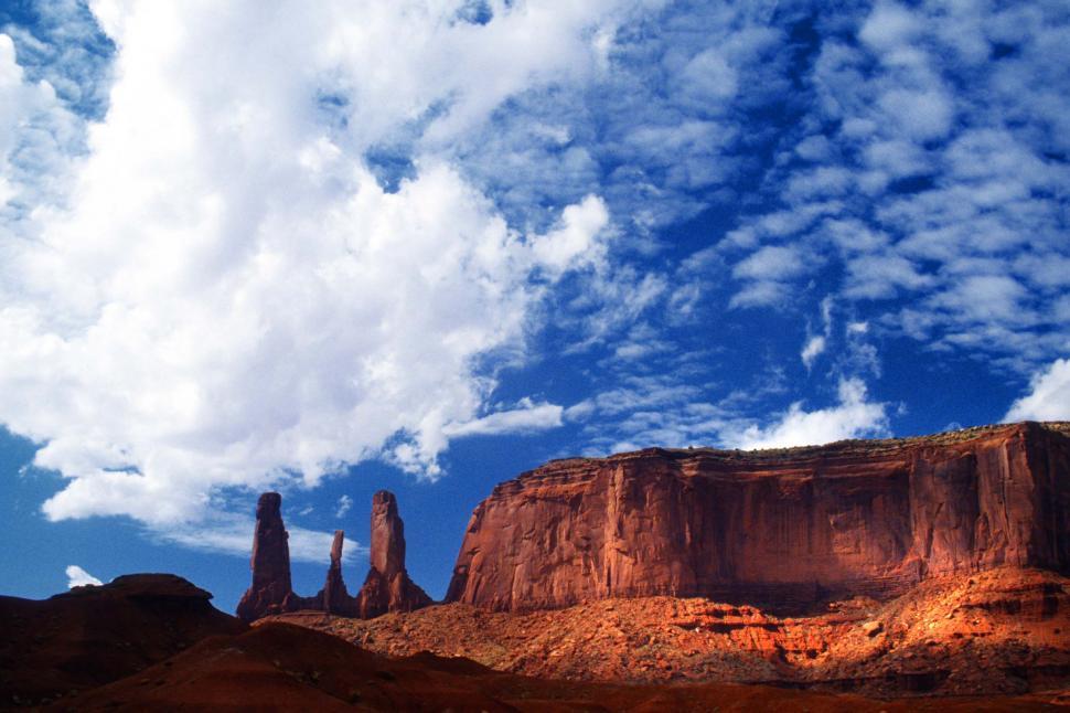 Free Image of Rock cliffs in Monument Valley 