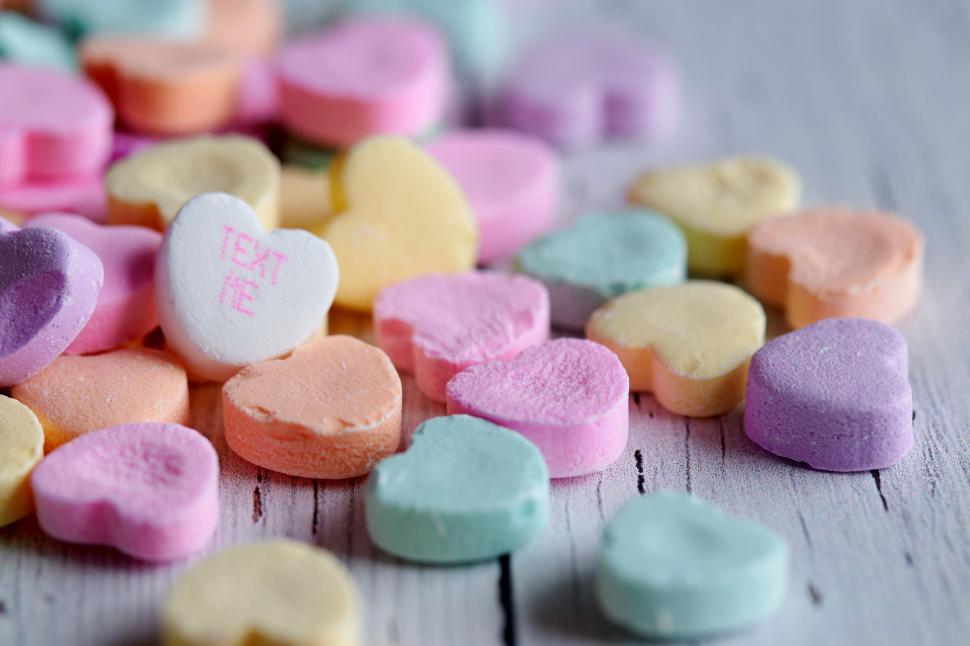 Free Image of Assorted colorful conversation heart candies 