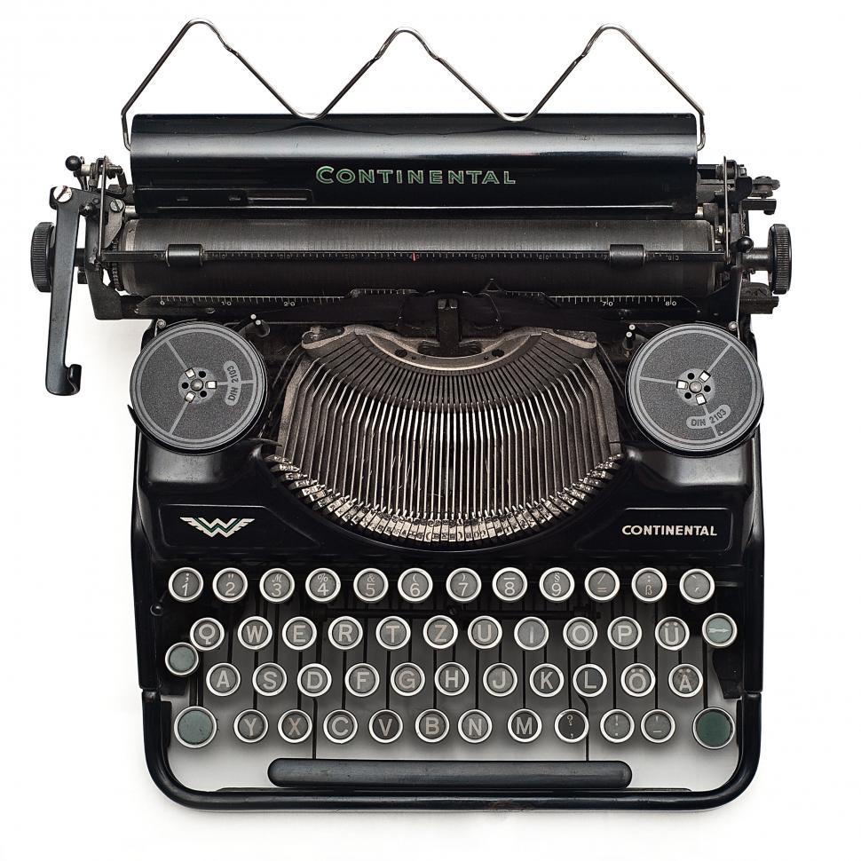 Free Image of Vintage black Continental typewriter 