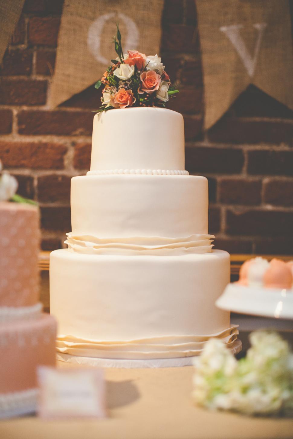 Free Image of Wedding cake with elegant white icing 