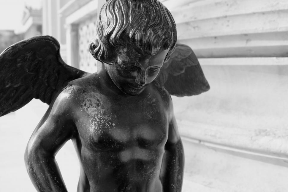 Free Image of Black and white statue of an angel 