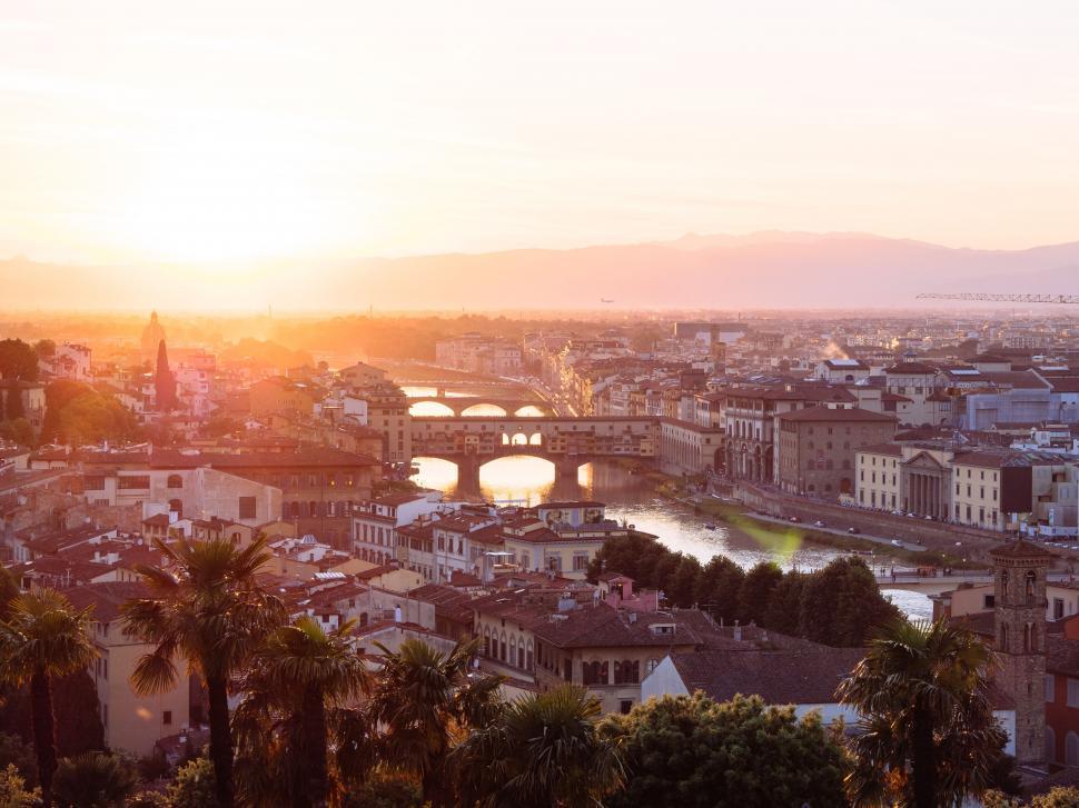 Free Image of Sunset over Florence cityscape with famous bridge 