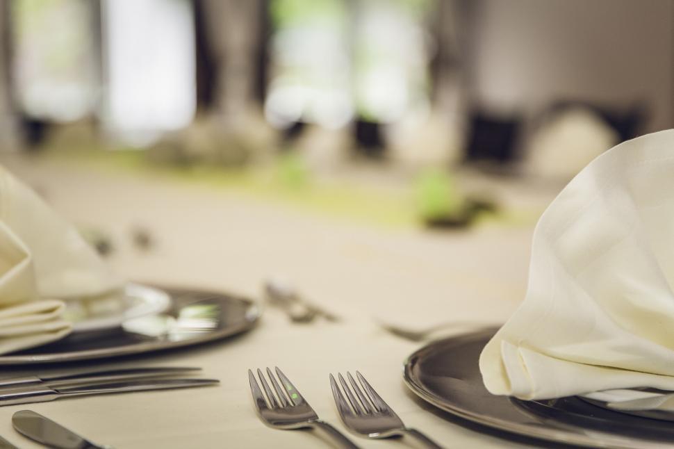 Free Image of Elegant table setting for a fine dining experience 
