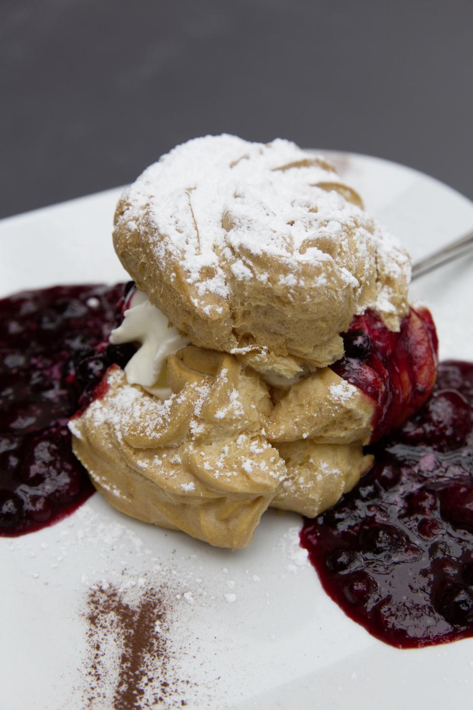 Free Image of Delicious cream puff dessert on plate 