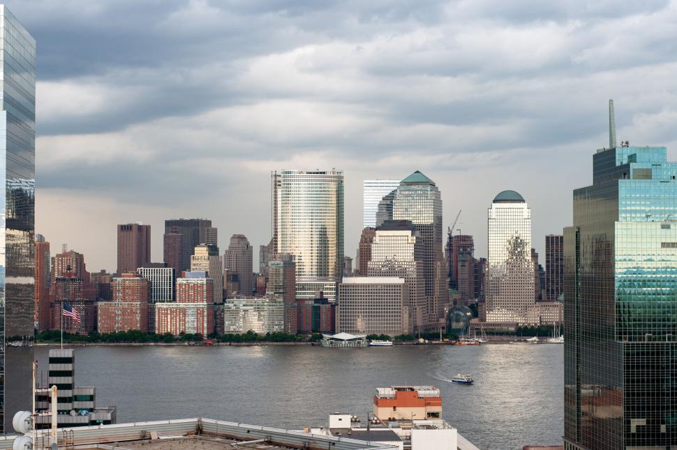 Free Image of Manhattan skyline viewed from a distance 