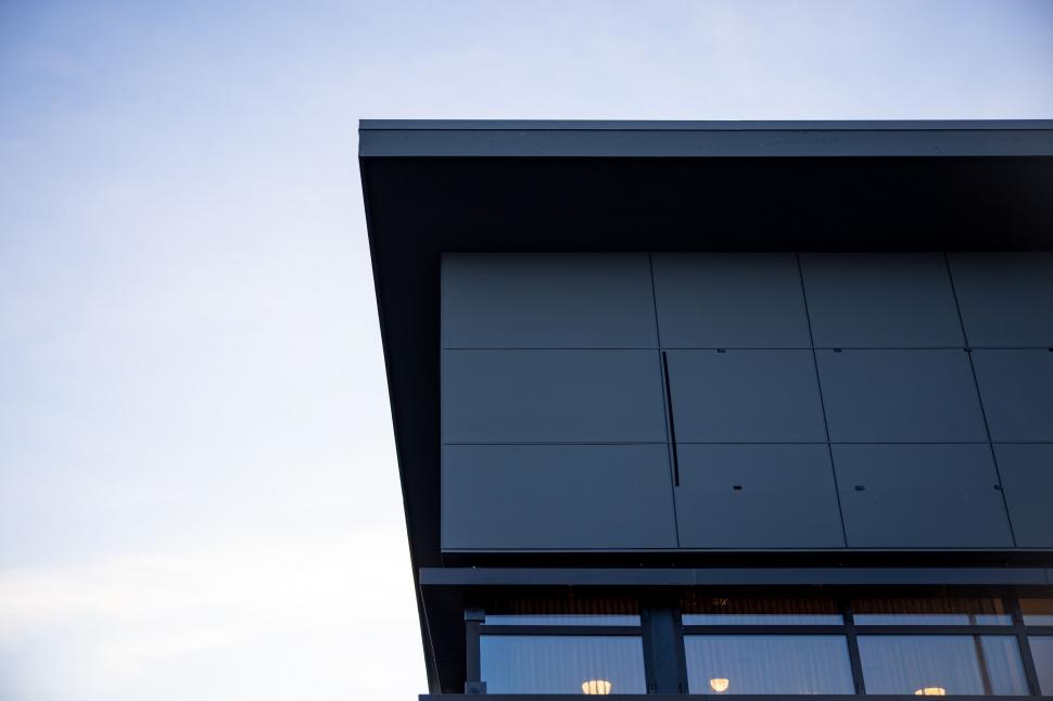 Free Image of Modern building exterior with clean lines 